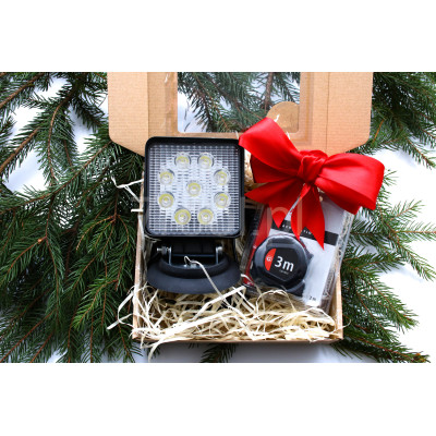 Prezent dla majsterkowicza - Zestaw lampa LED i taśma pomiarowa