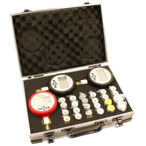 Walizka z 3 manometrami cyfrowymi – zestaw diagnostyczny hydrauliczny 160 / 700 bar