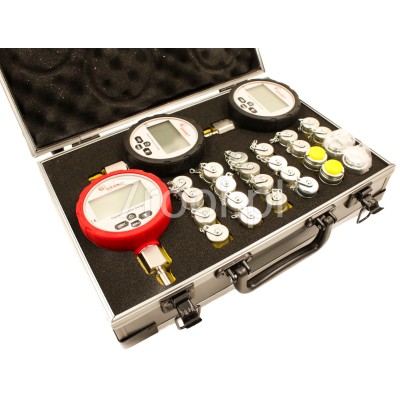 Walizka z 3 manometrami cyfrowymi – zestaw diagnostyczny hydrauliczny 160 / 700 bar