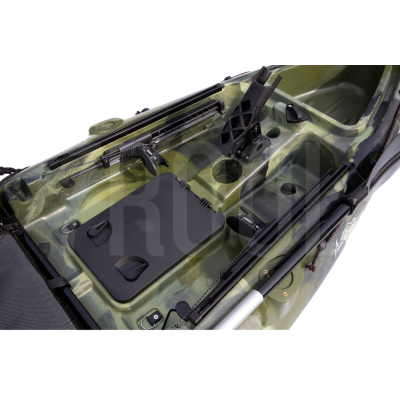 Kajak wędkarski ze sterowaniem pedałowym - CARP